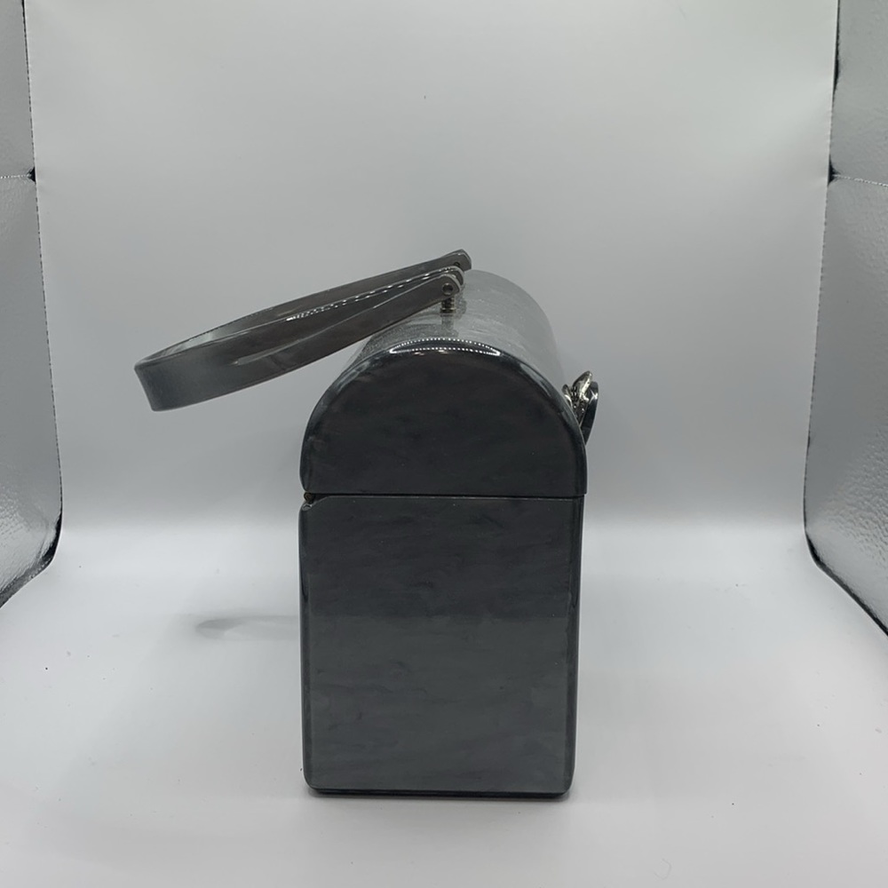 VINTAGE WILARDY GRAY LUCITE LUNCH/ BOX BAG/PURSE CLIP LOCK EXCELLENT CONDITION - Picture 3 of 9